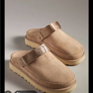Ugg Goldenstar Clogs - Sand